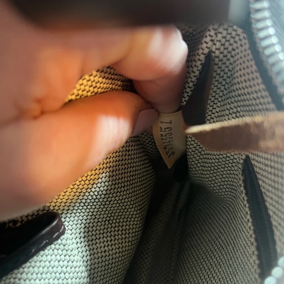 Dooney & Bourke Croc Embossed Hobo. Green!! Gorgeous . VGC  Excellent Condition - Picture 12 of 15